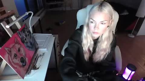 stage Kylie Sinner  brand CLITBAIT online show from 02/06/25, 10:59