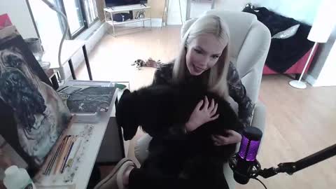 stage Kylie Sinner  brand CLITBAIT online show from 02/09/25, 06:58