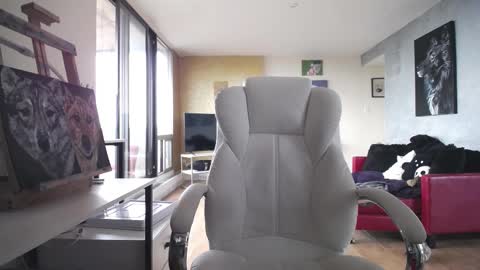 stage Kylie Sinner  brand CLITBAIT online show from 10/29/25, 07:26