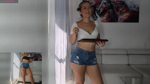 Snapshot of tinymilf_ chatting on 04/30/26, 02:12 Miss Natty online show from 04/30/26, 02:12