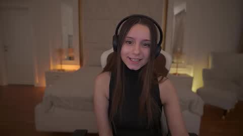 Snapshot of tinynataliee chatting on 03/02/26, 04:36 tinynataliee online show from 03/02/26, 04:36