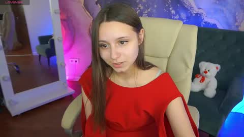 Snapshot of tinynataliee chatting on 04/23/26, 01:24 tinynataliee online show from 04/23/26, 01:24