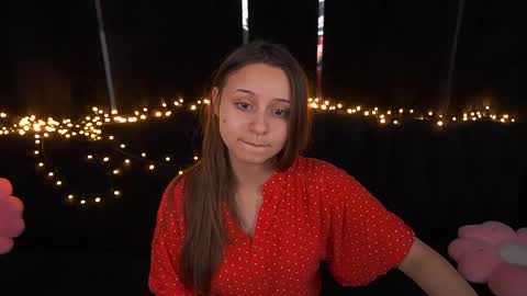 Snapshot of tinynataliee chatting on 05/13/26, 09:00 tinynataliee online show from 05/13/26, 09:00