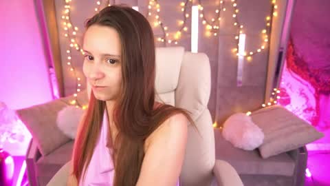Snapshot of tinynataliee chatting on 06/03/26, 06:16 tinynataliee online show from 06/03/26, 06:16