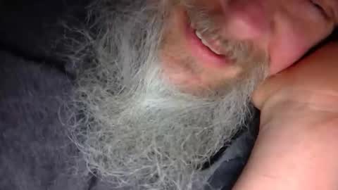 Snapshot of tinytim22992 chatting on 05/05/26, 01:24 tinytim22992 online show from 05/05/26, 01:24