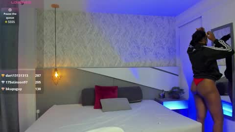 Snapshot of tisha_cole chatting on 10/11/25, 12:47 Tisha online show from 10/11/25, 12:47