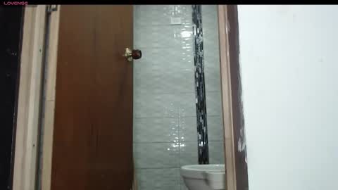 Snapshot of tita_dirty chatting on 10/29/25, 04:53 tita_dirty online show from 10/29/25, 04:53