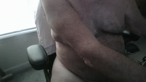 Snapshot of titman98 chatting on 09/17/25, 12:29 titman98 online show from 09/17/25, 12:29