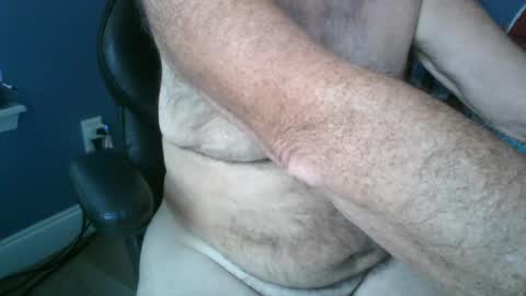 Snapshot of titman98 chatting on 10/29/25, 12:51 titman98 online show from 10/29/25, 12:51