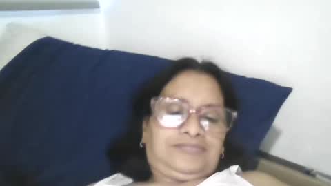 Snapshot of titssmall123 chatting on 05/27/26, 10:51 Ester online show from 05/27/26, 10:51