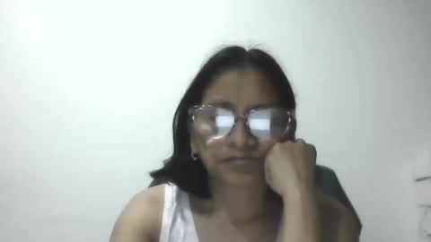 Snapshot of titssmall123 chatting on 06/03/26, 08:17 Ester online show from 06/03/26, 08:17