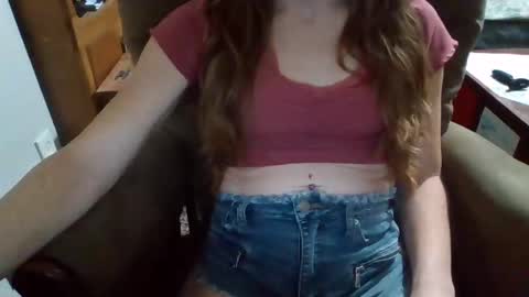 Snapshot of tittygirl8 chatting on 01/08/25, 05:59 Tittygirl8 online show from 01/08/25, 05:59