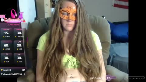 Snapshot of tittygirl8 chatting on 09/14/25, 05:01 Tittygirl8 online show from 09/14/25, 05:01