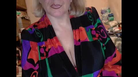 tittylina online show from 11/05/25, 10:10