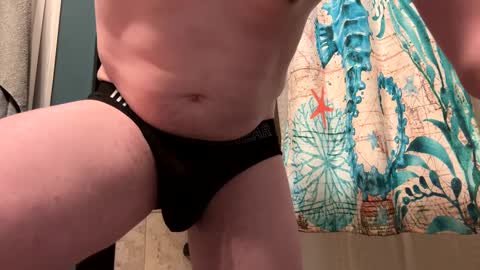 Snapshot of tittyzandbeer chatting on 09/30/25, 09:03 tittyzandbeer online show from 09/30/25, 09:03