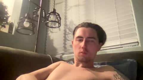 Snapshot of tlayne410 chatting on 11/25/25, 09:20 tlayne410 online show from 11/25/25, 09:20