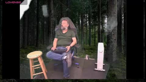 Snapshot of tmosmun chatting on 10/27/25, 07:51 Tim online show from 10/27/25, 07:51