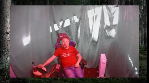 Snapshot of tmosmun chatting on 11/01/25, 10:01 Tim online show from 11/01/25, 10:01