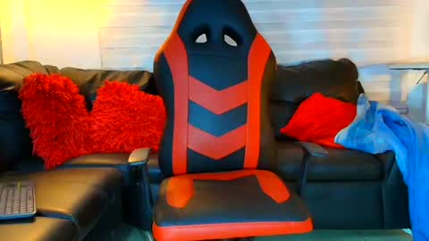 TOBBY online show from 07/22/26, 02:03