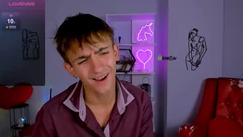 tobi_yours online show from 09/08/25, 07:24