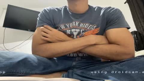 Snapshot of tobig998 chatting on 10/19/25, 03:51 Sebas online show from 10/19/25, 03:51