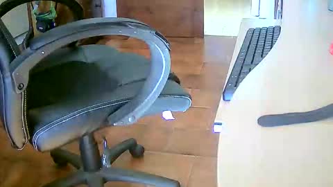 Tobiko online show from 11/29/25, 01:58