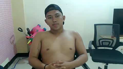 toby_hammer online show from 10/27/25, 07:23