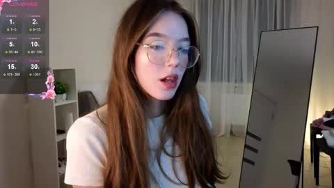 Snapshot of tofuumuch chatting on 10/11/25, 06:39 Elma online show from 10/11/25, 06:39