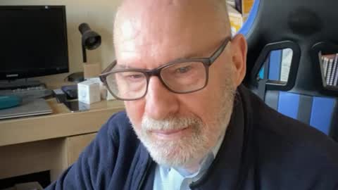 Togbear online show from 01/11/25, 01:43