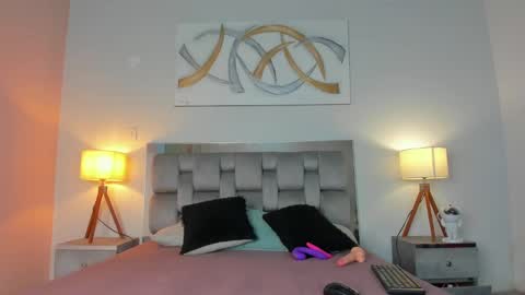 Snapshot of tokiioo1 chatting on 10/02/25, 12:01 tokio online show from 10/02/25, 12:01