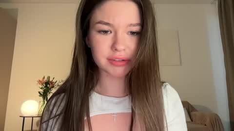Alice  Alice -   online show from 06/01/26, 03:36