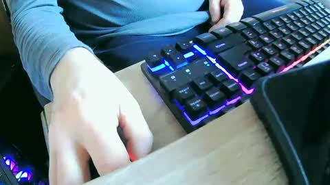 tolon408472 online show from 01/15/25, 10:06