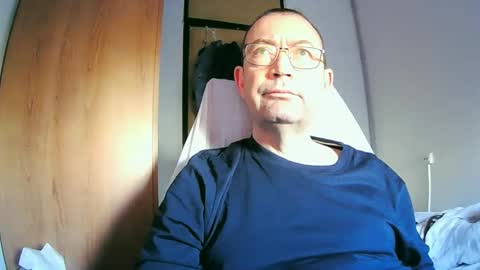 tolon408472 online show from 01/25/25, 08:53