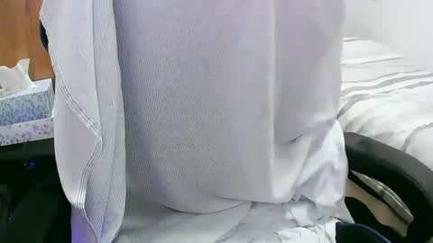 tolon408472 online show from 01/27/25, 12:33