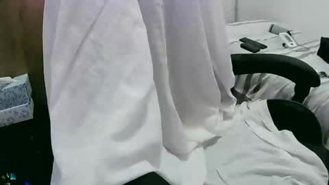 tolon408472 online show from 02/01/25, 12:51