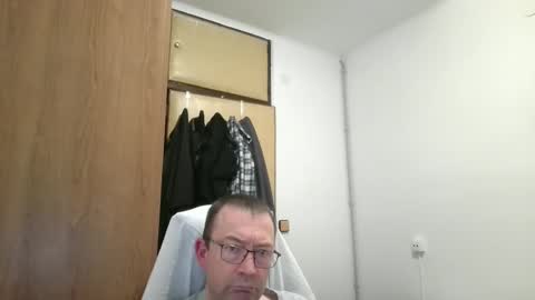 tolon408472 online show from 02/17/25, 12:54