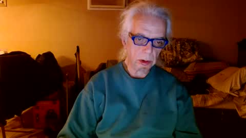tom112292014 online show from 03/04/25, 03:22