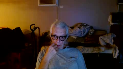 tom112292014 online show from 09/23/25, 12:46