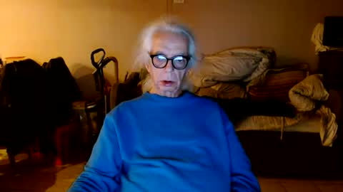 tom112292014 online show from 10/17/25, 02:59