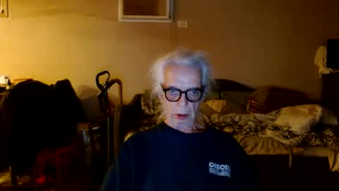 Snapshot of tom112292014 chatting on 11/01/25, 12:56 tom112292014 online show from 11/01/25, 12:56