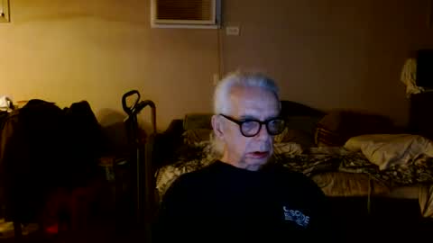 Snapshot of tom112292014 chatting on 11/03/25, 11:00 tom112292014 online show from 11/03/25, 11:00