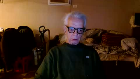 Snapshot of tom112292014 chatting on 11/13/25, 04:17 tom112292014 online show from 11/13/25, 04:17