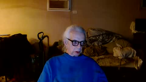Snapshot of tom112292014 chatting on 11/27/25, 02:46 tom112292014 online show from 11/27/25, 02:46