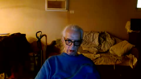 Snapshot of tom112292014 chatting on 11/30/25, 02:10 tom112292014 online show from 11/30/25, 02:10