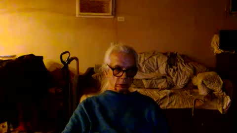 Snapshot of tom112292014 chatting on 12/01/25, 02:16 tom112292014 online show from 12/01/25, 02:16