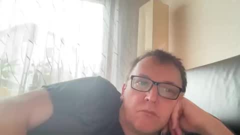 Snapshot of tom6644 chatting on 01/31/25, 02:49 Tom online show from 01/31/25, 02:49