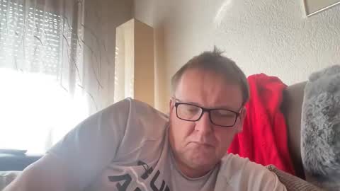 Snapshot of tom6644 chatting on 03/07/25, 10:02 Tom online show from 03/07/25, 10:02