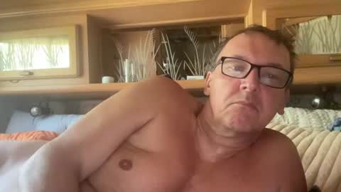 Snapshot of tom6644 chatting on 06/27/26, 09:25 Tom online show from 06/27/26, 09:25
