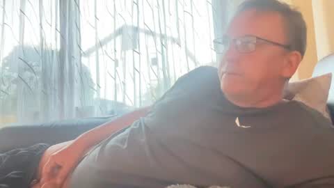 Snapshot of tom6644 chatting on 07/05/26, 05:42 Tom online show from 07/05/26, 05:42