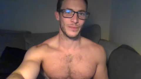 tom90ukx online show from 02/06/25, 10:48